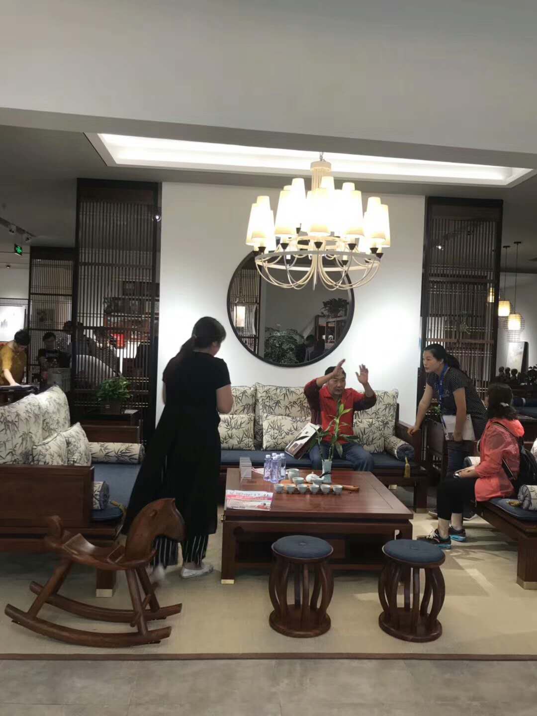 庆贺宜宾花梨院子二店,胡桃里店盛大开业