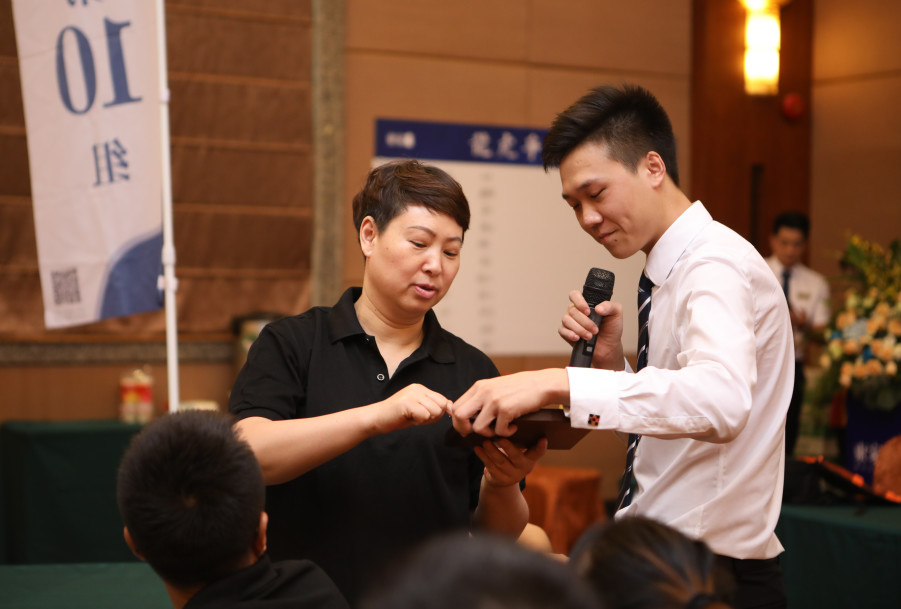高效智管?赢霸业| BJL平台2019年中经销商及店长培训大会圆满结束!